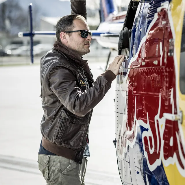 04_mirko_flaim_chefpilot-helikopter_the_flying_bulls_photo_by_mirja_geh_2024.jpg