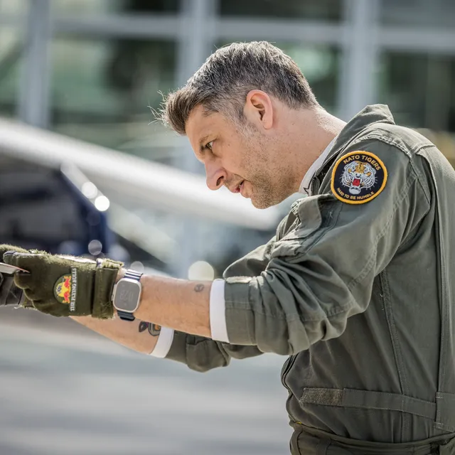 02_stefan_doblhammer_pilot_the_flying_bulls_photo_by_mirja_geh_2024.jpg