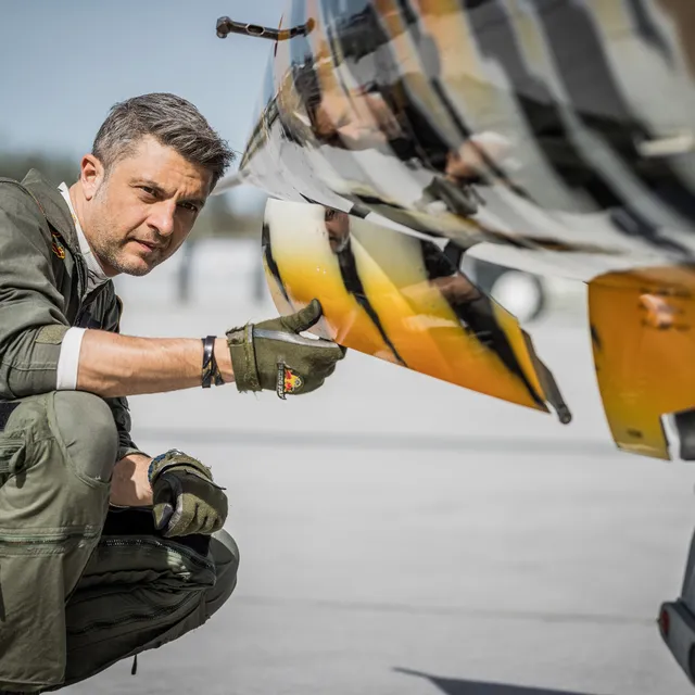 03_stefan_doblhammer_pilot_the_flying_bulls_photo_by_mirja_geh_2024.jpg