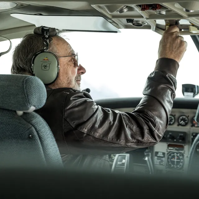 04_hans_pallaske_pilot_the_flying_bulls_photo_by_mirja_geh_2024.jpg