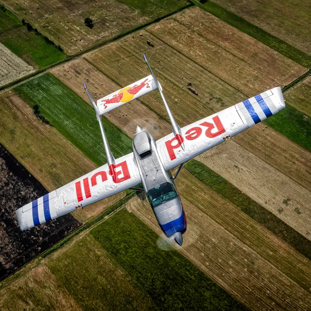 00_header_cessna_337_skymaster_push_pull_the_flying_bulls_photo_by_maciej_szamalek_new_1.jpg