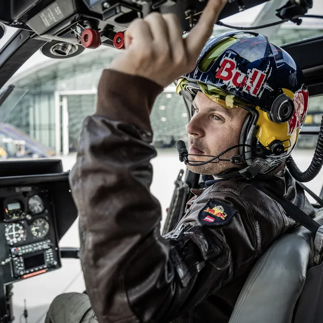 05_mirko_flaim_chefpilot-helikopter_the_flying_bulls_photo_by_mirja_geh_2024.jpg