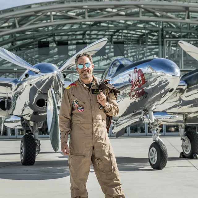00_header_raimund_riedmann_chefpilot_the_flying_bulls_photo_by_mirja_geh_2024.jpg