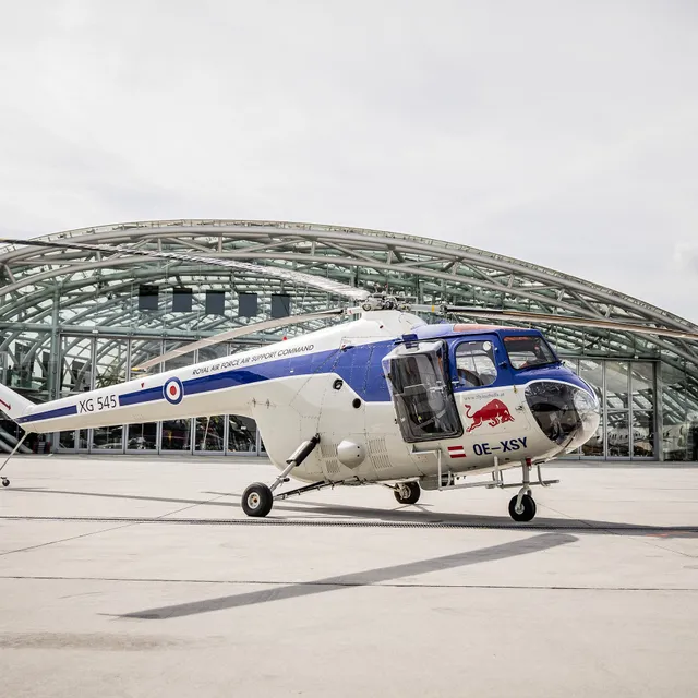 12_siegfried_schwarz_ehemaliger_chefpilot-helikopter_the_flying_bulls_photo_by_mirja_geh_2024.jpg